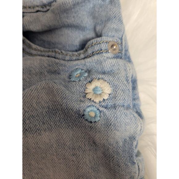 Cat & Jack Denim Cut Off Shorts Rose Embroidery Girls Size S 6/7 - Picture 2 of 5